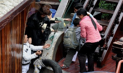 Khi du khách bị biến thành mồi cho 'máy chém'